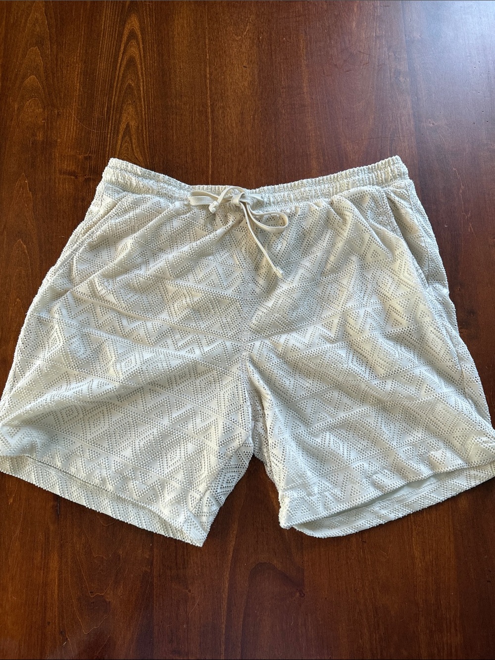Men’s Malibu Beach Club Shorts Textured Linen Look Ivory 6.5 Inseam Large